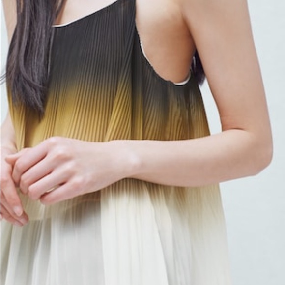 Mango Pleated Top - Picture 4 of 8